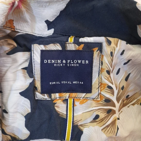 ● Denim & Flower | Button down Shirt - Picture 7 of 9